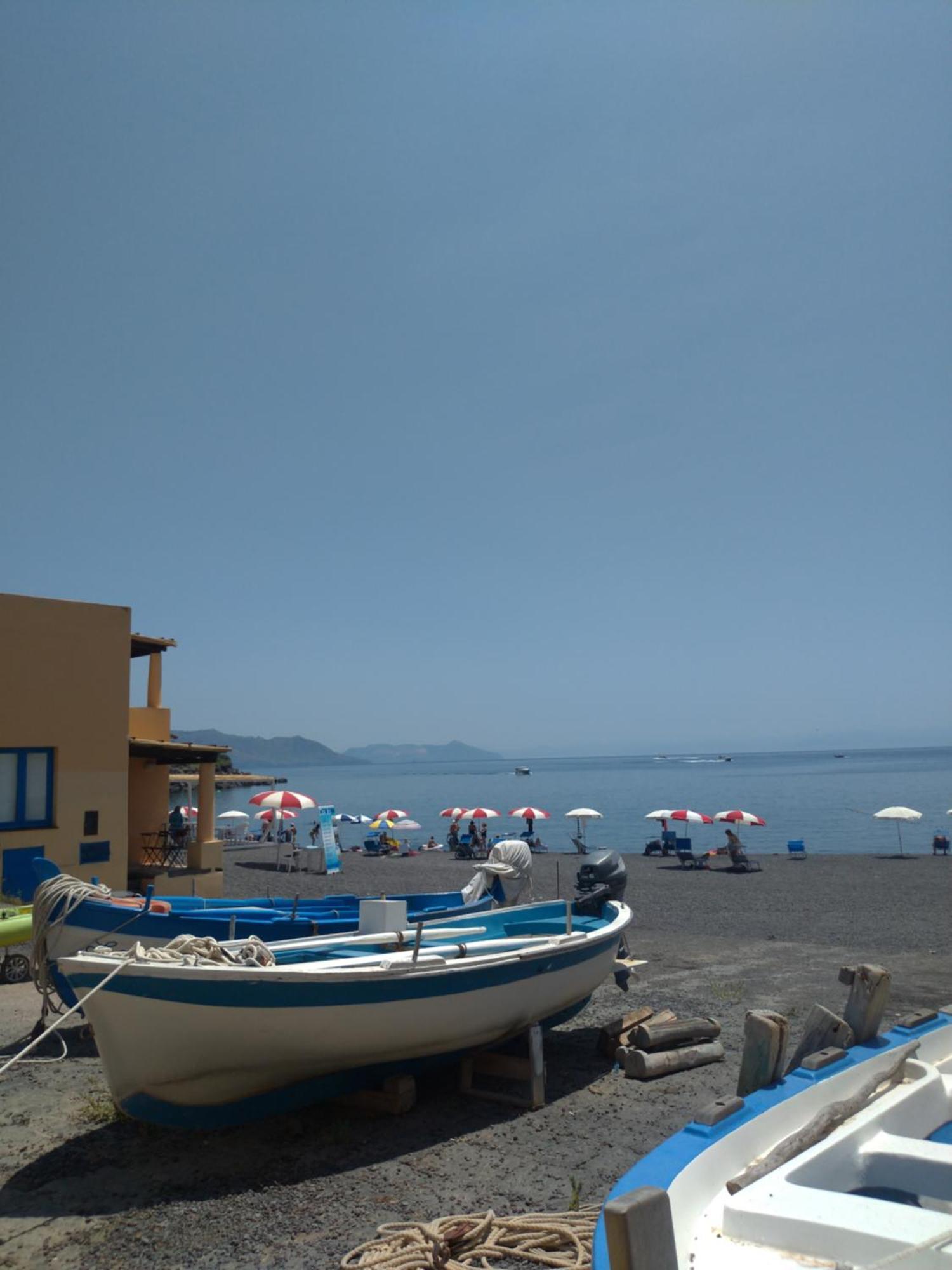Perla Spiaggia Leni Buitenkant foto